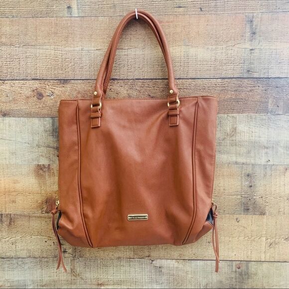 Steve Madden Faux Leather Quilted Tote - Picture 2 of 7